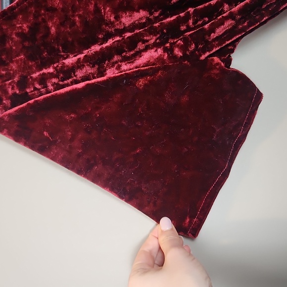 NWT Wrangler Retro Burgundy Velvet Jumpsuit Size Small - Picture 6 of 11